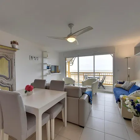 Apartment 3 Pieces Avec Parking Et Balcon A 900m Du Centre - - Fr-1-706-3
